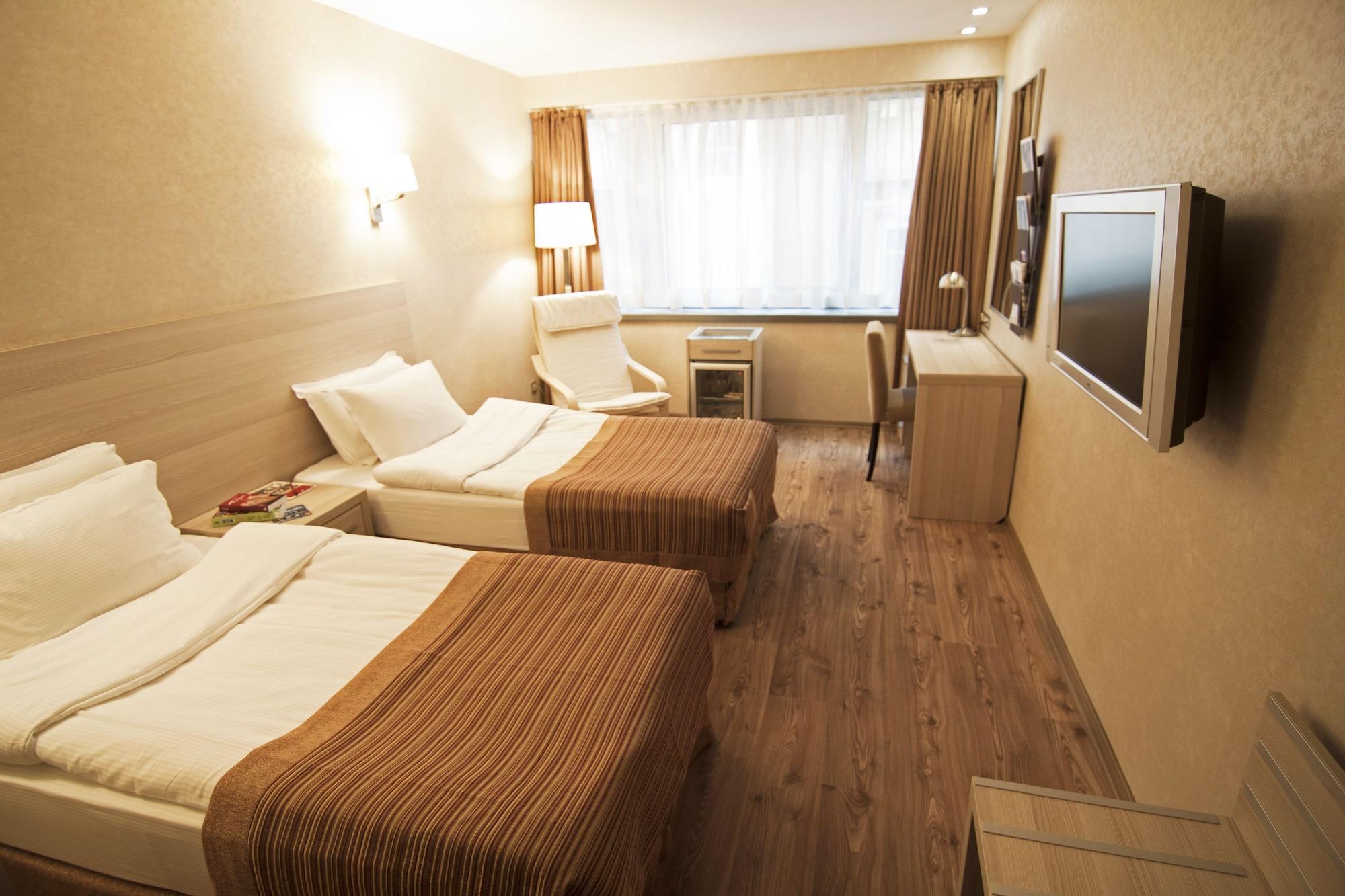 Hotel Ramada By Wyndham Ankara Exterior foto