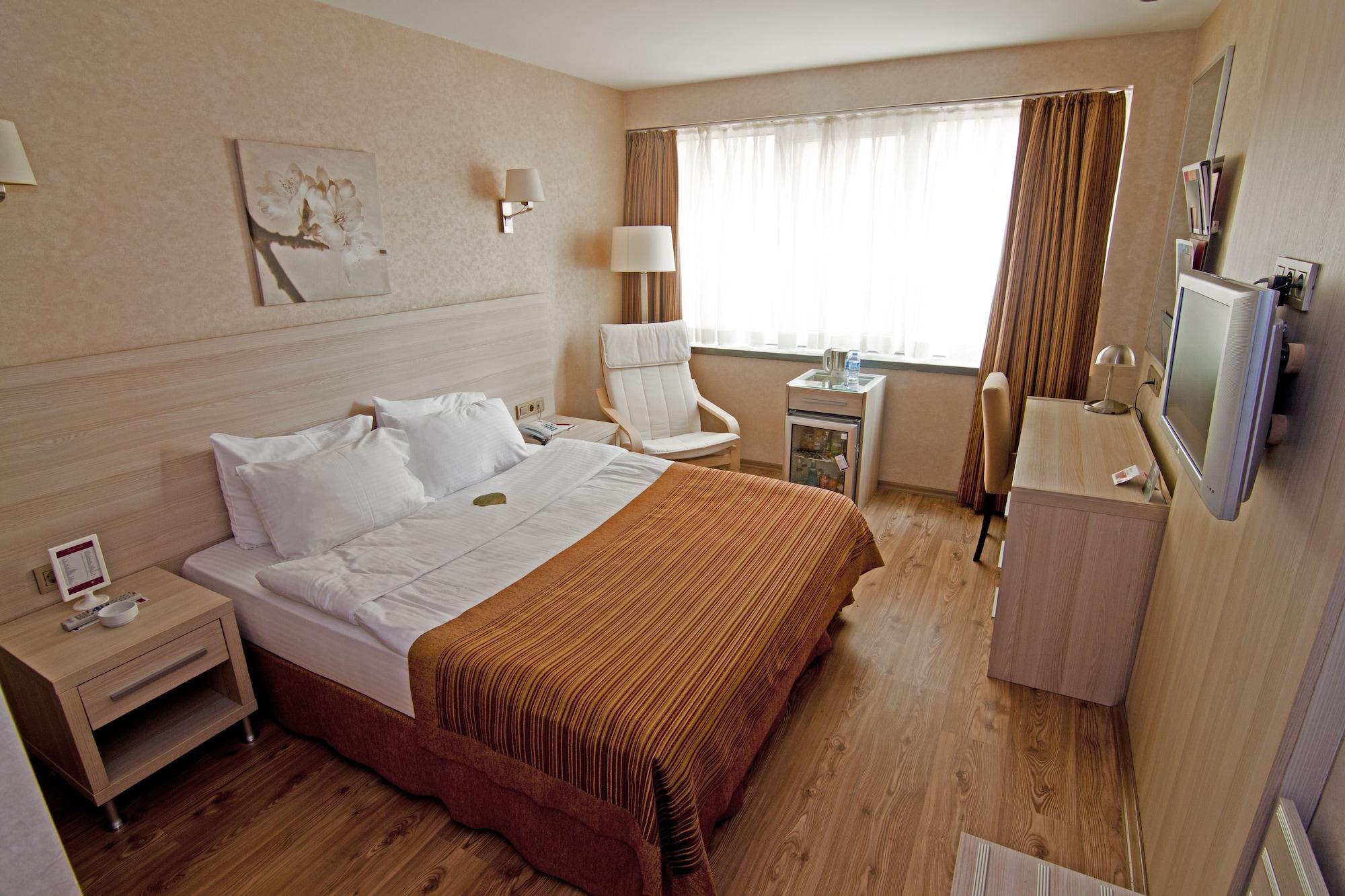 Hotel Ramada By Wyndham Ankara Exterior foto