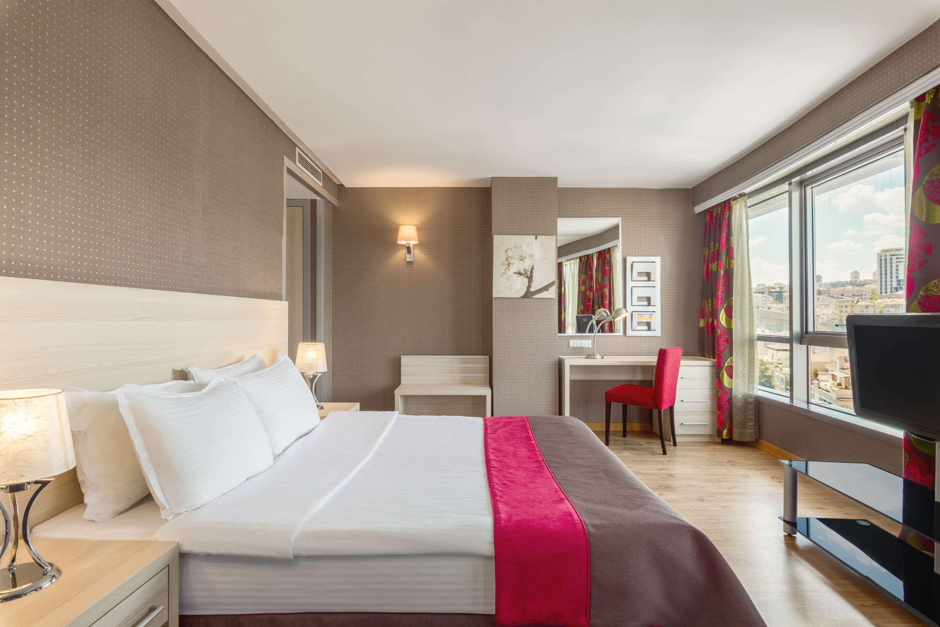 Hotel Ramada By Wyndham Ankara Exterior foto